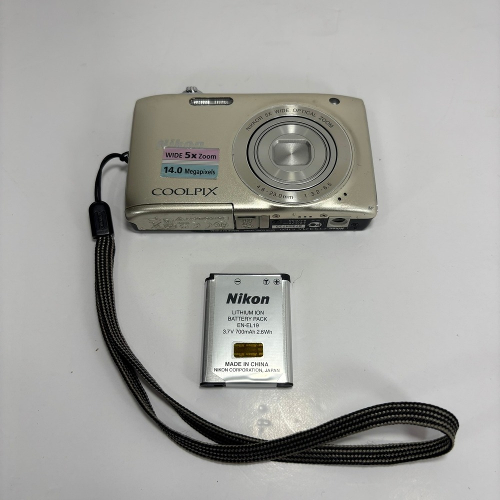 Nikon Coolpix S3100 Digital Camera 14MP 5x Zoom - Screen Damage - TESTED